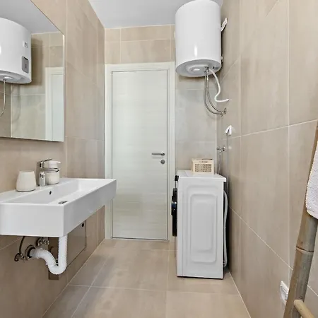 Jellyfish Apartman Póla